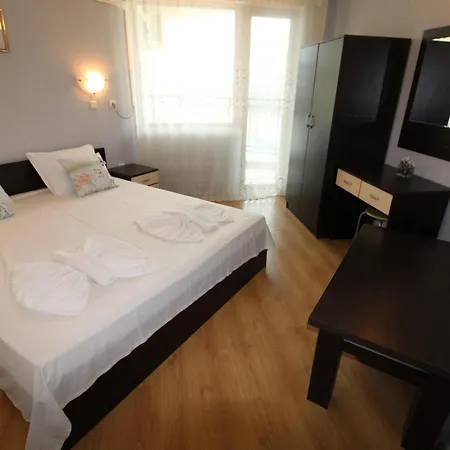 Apartment Amadeus 5 - Menada